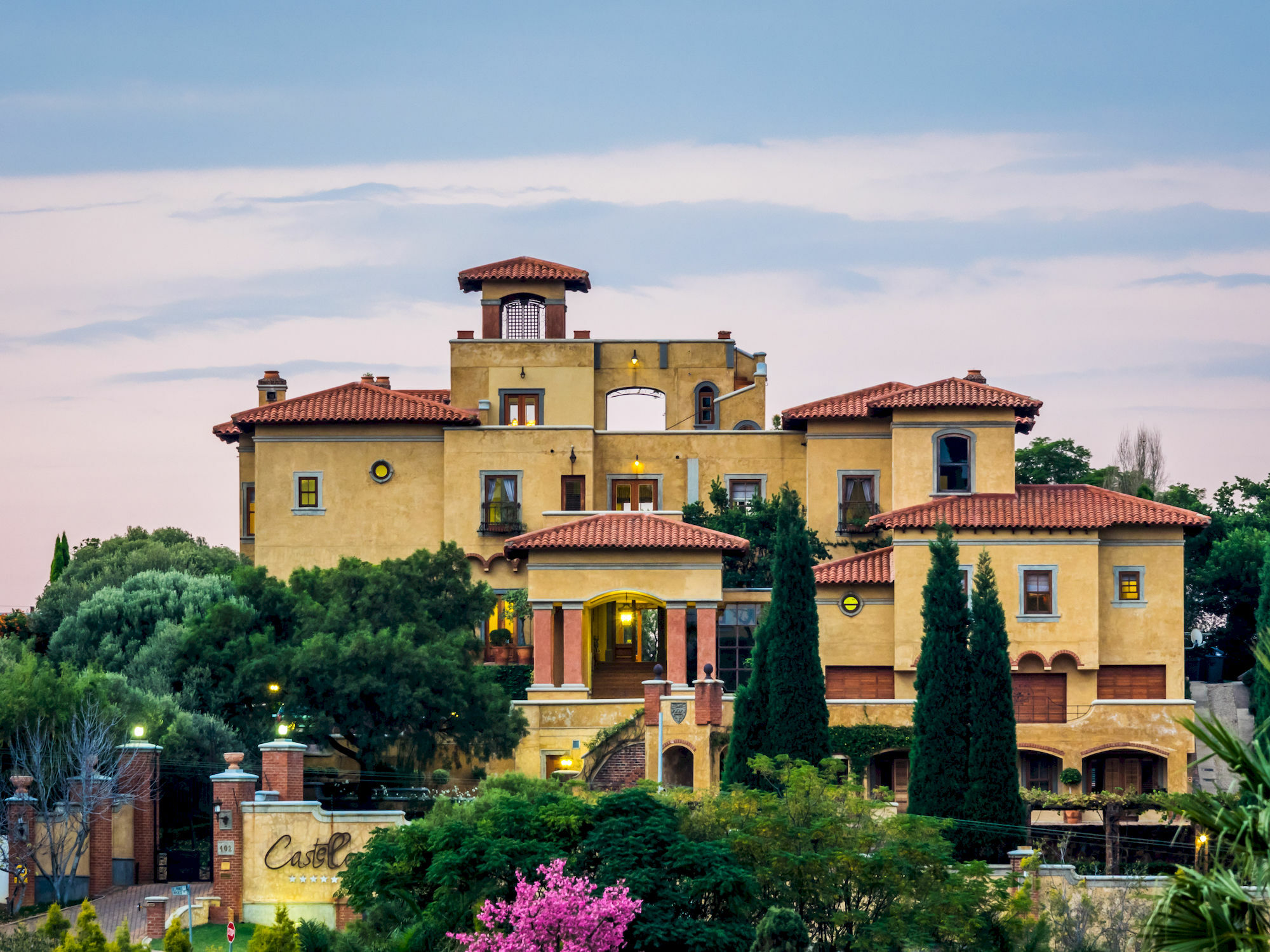 Hotel Castello Di Monte Pretoria-Noord Esterno foto